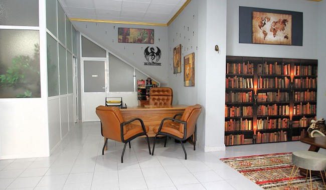 Resale - Business premises - Torrevieja - Las Piscinas Naturales