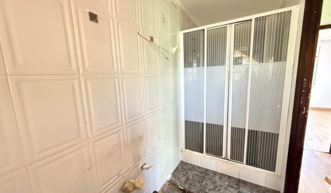 Resale - Villa - Torrevieja - Playa de los locos