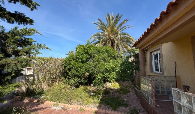 Resale - Villa - Torrevieja - Playa de los locos