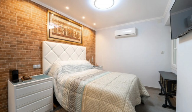 Resale - Apartment - Torrevieja - Playa Del Cura