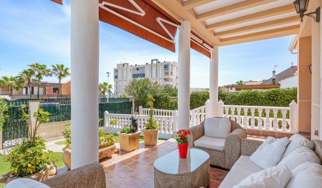 Sprzedaż - Willa - Torrevieja - La Mata