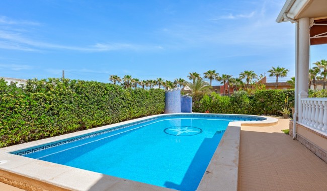 Sprzedaż - Willa - Torrevieja - La Mata