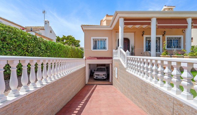 Sprzedaż - Willa - Torrevieja - La Mata