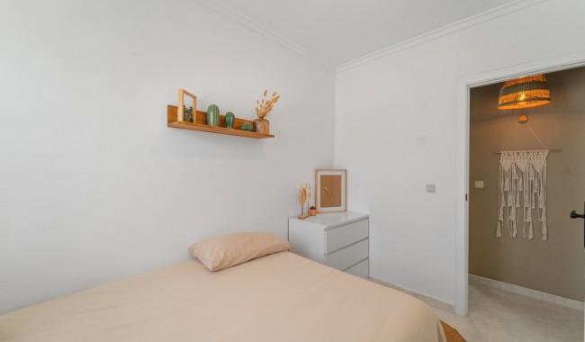 Segunda mano - Apartamento - Torrevieja - Aguas Nuevas