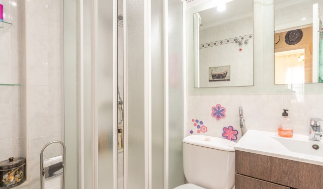 Resale - Apartment - Torrevieja - Centro