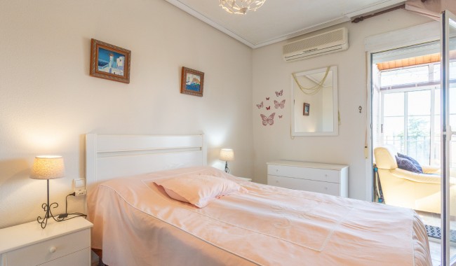 Resale - Apartment - Torrevieja - Centro