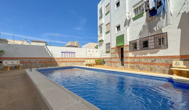 Resale - Apartment - Torrevieja - Centro