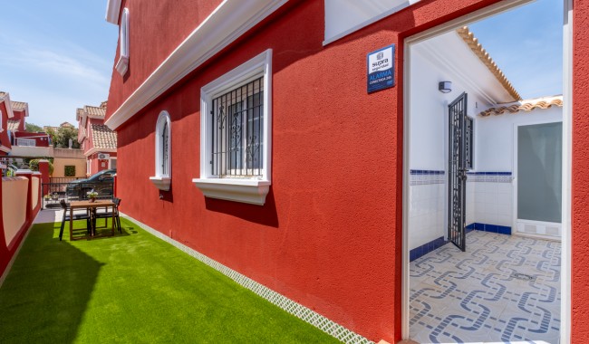 Sprzedaż - Kamienica - Villamartín