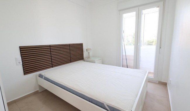 Resale - Bungalow - Orihuela Costa - La Zenia