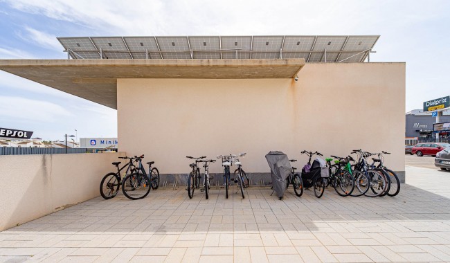 Resale - Apartment - Orihuela Costa - Los Dolses