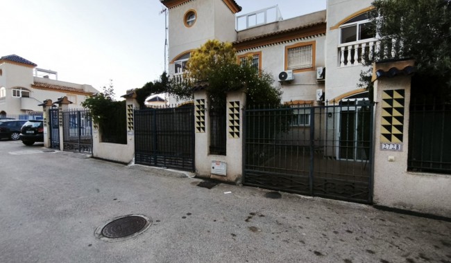 Resale - Bungalow - Guardamar - El Eden