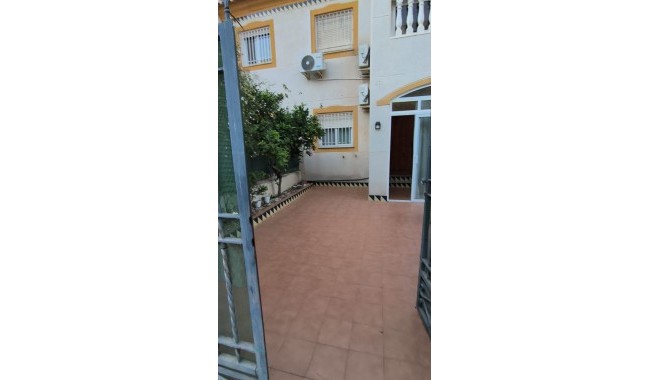 Resale - Bungalow - Guardamar - El Eden