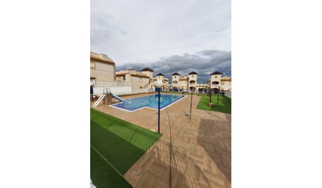 Resale - Bungalow - Guardamar - El Eden