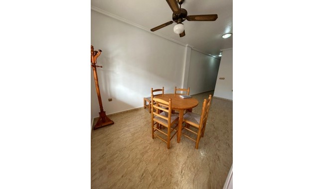 Sprzedaż - Apartament - Los Montesinos