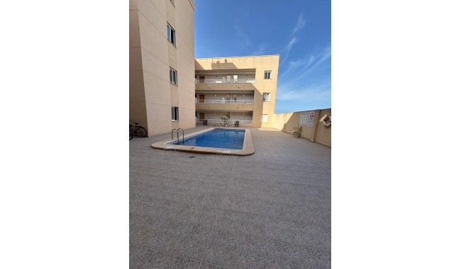 Sprzedaż - Apartament - Los Montesinos