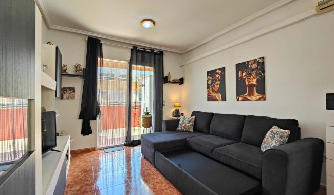 Resale - Apartment - Torrevieja - Playa del cura