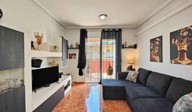 Resale - Apartment - Torrevieja - Playa del cura