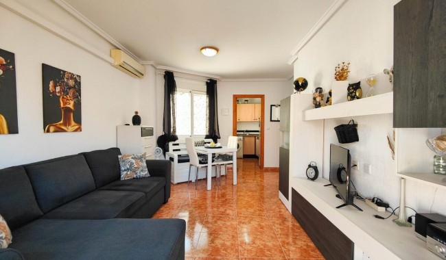 Resale - Apartment - Torrevieja - Playa del cura