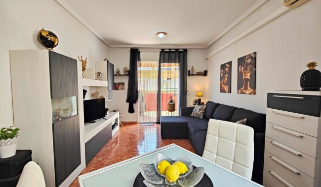 Resale - Apartment - Torrevieja - Playa del cura