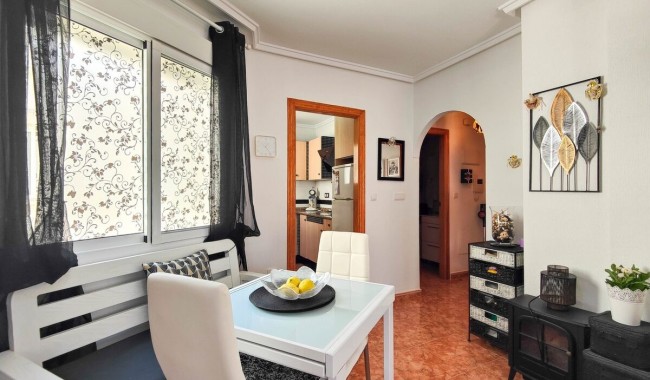 Resale - Apartment - Torrevieja - Playa del cura