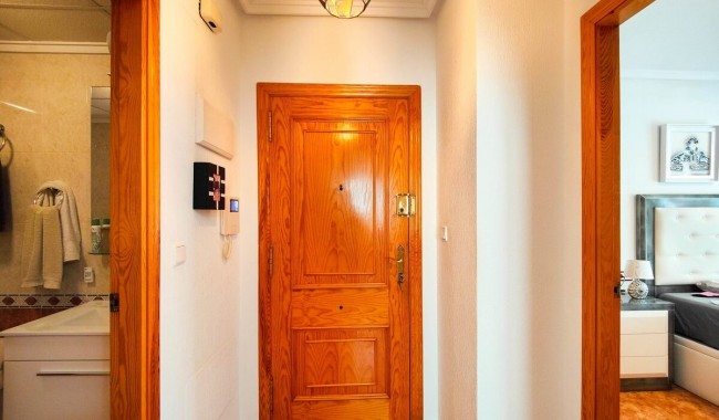 Resale - Apartment - Torrevieja - Playa del cura