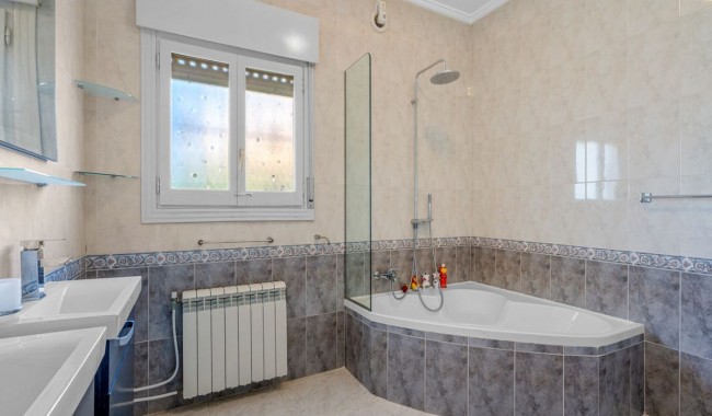 Resale - Villa - Ciudad Quesada/Rojales - La  Marquesa Golf
