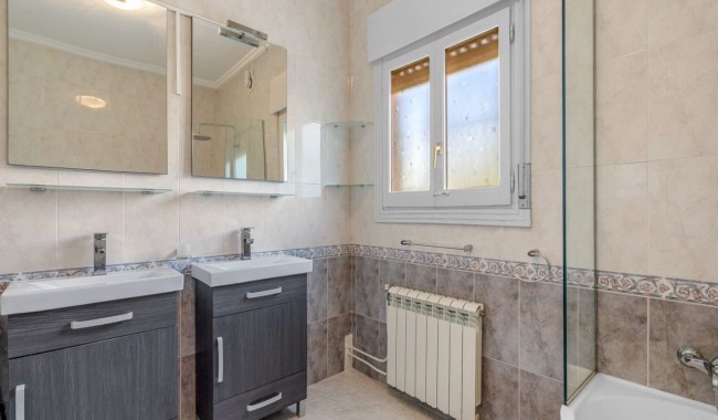 Resale - Villa - Ciudad Quesada/Rojales - La  Marquesa Golf