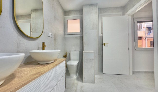 Sprzedaż - Apartament - Torrevieja - Acequion