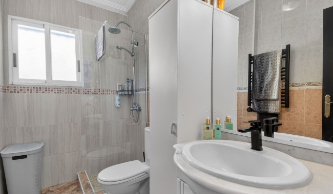 Sprzedaż - Apartament - Torrevieja - Aguas Nuevas