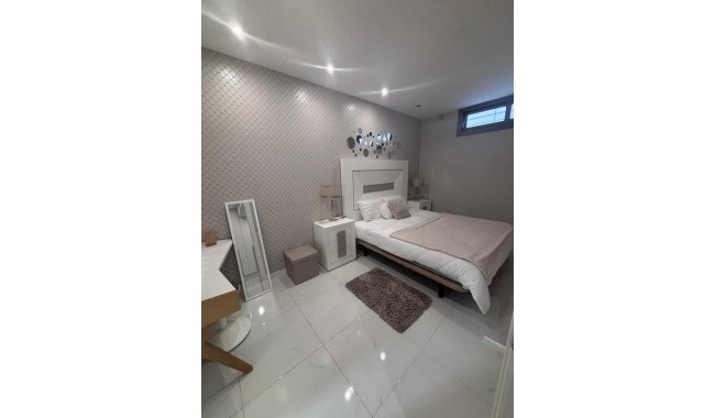 Segunda mano - Villa - Villamartín - Pau 8
