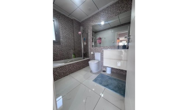 Segunda mano - Villa - Villamartín - Pau 8