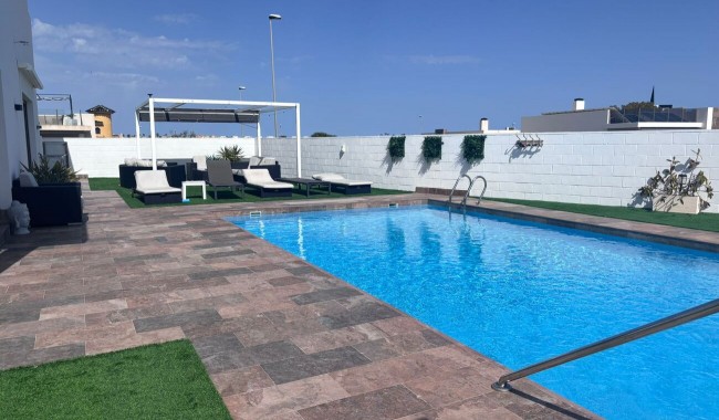 Segunda mano - Villa - Villamartín - Pau 8