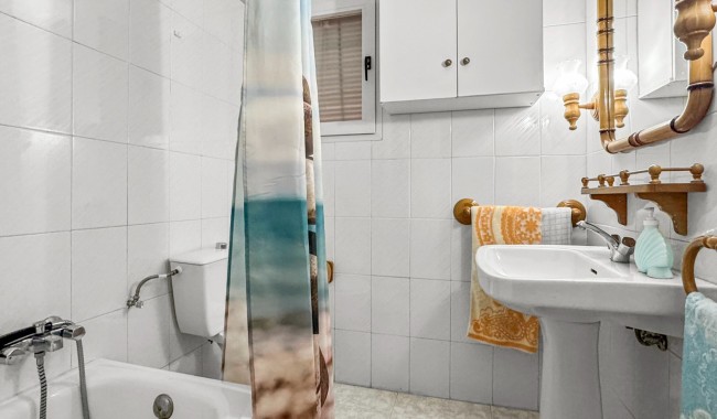 Resale - Apartment - Torrevieja - Playa de los Locos