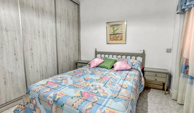 Resale - Apartment - Torrevieja - Playa de los Locos