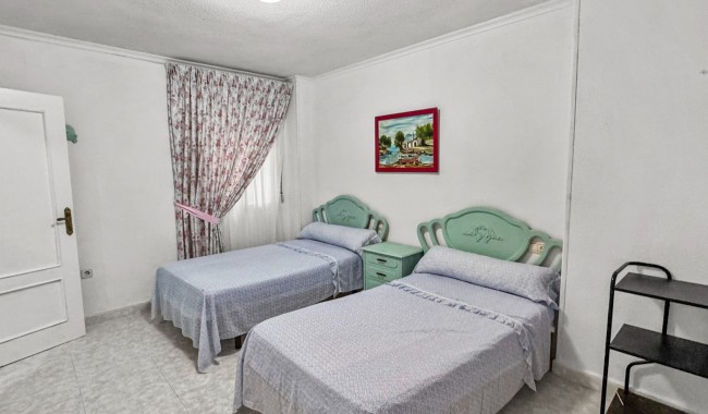 Resale - Apartment - Torrevieja - Playa de los Locos