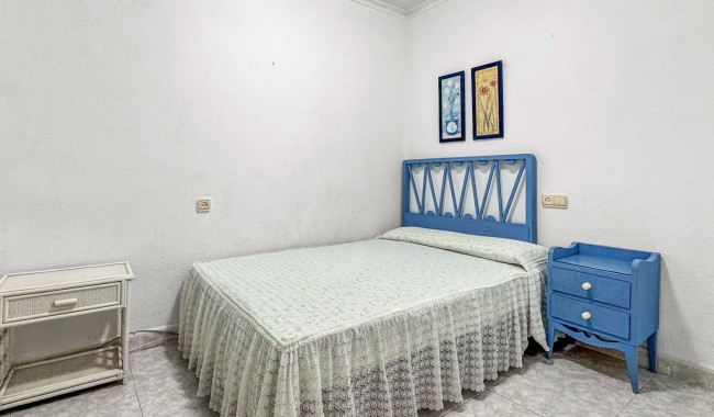 Resale - Apartment - Torrevieja - Playa de los Locos