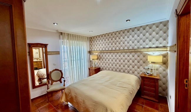 Resale - Semi-detached - Orihuela Costa - La Zenia