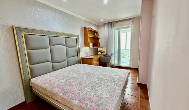 Resale - Semi-detached - Orihuela Costa - La Zenia