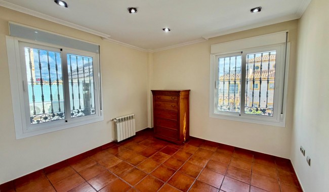 Resale - Semi-detached - Orihuela Costa - La Zenia