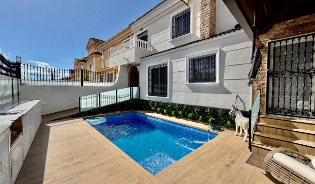 Resale - Semi-detached - Orihuela Costa - La Zenia