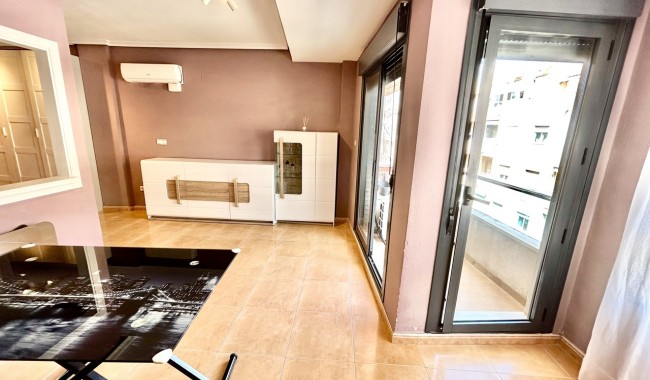 Resale - Apartment - Torrevieja