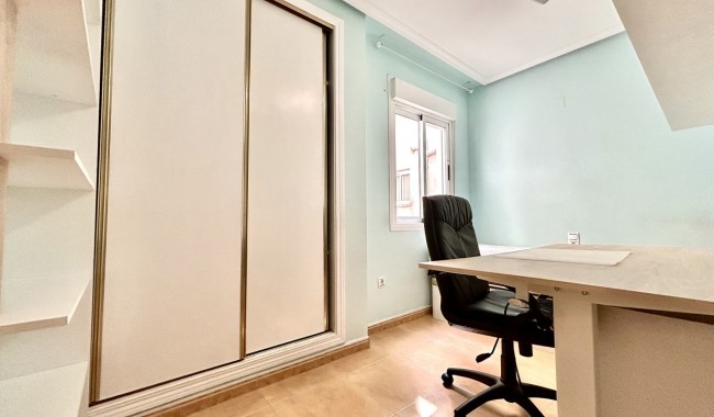 Resale - Apartment - Torrevieja