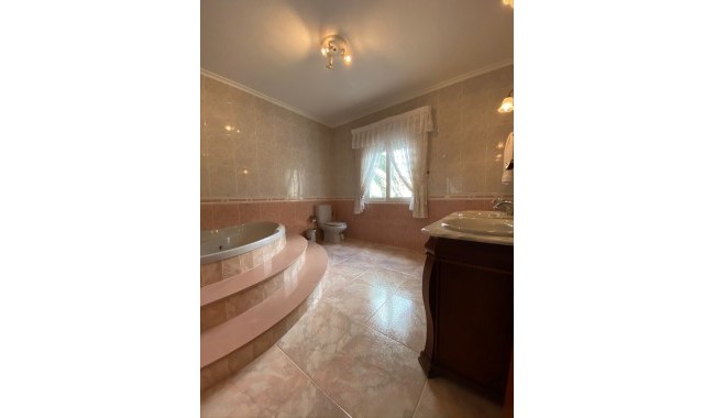 Resale - Villa - Orihuela - La Zenia