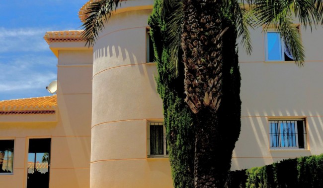 Resale - Villa - Orihuela - La Zenia