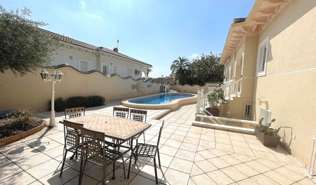 Segunda mano - Villa - Ciudad Quesada/Rojales - Central Quesada