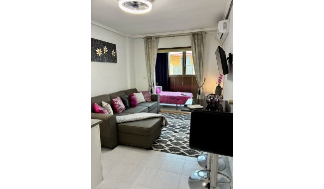 Resale - Apartment - Torrevieja - San Luis