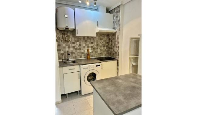 Resale - Apartment - Torrevieja - San Luis
