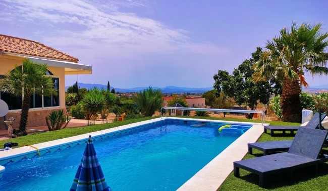 Begagnad - Villa - Fortuna