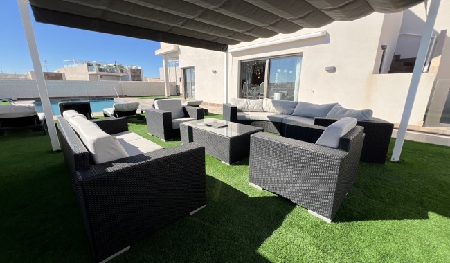 Segunda mano - Villa - Orihuela Costa - Orihuela costa