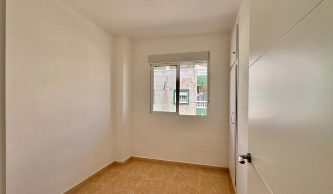 Sprzedaż - Apartament - Torrevieja - Centro